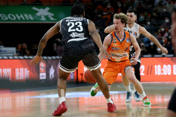 在上半场的 在上半场的